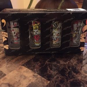 Set of 4 Ed Hardy shot glass never used new in box