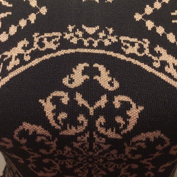 LADIES DRESS - Picture 2 of 4