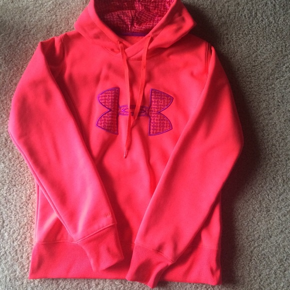 ⭐️NWT⭐️ Under Armour Hoodie