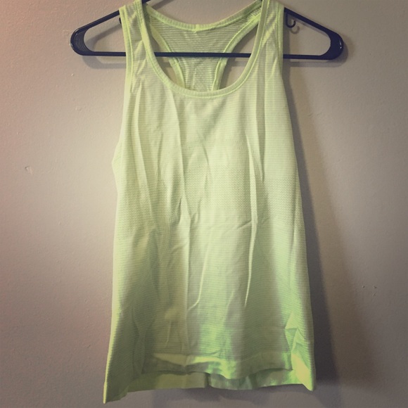 Lululemon tank