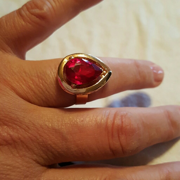 Jewelry - Picture 4 of 4