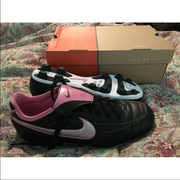 ✨NIKE tiempo natural VT cleats NWT