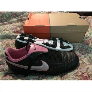 ✨NIKE tiempo natural VT cleats NWT