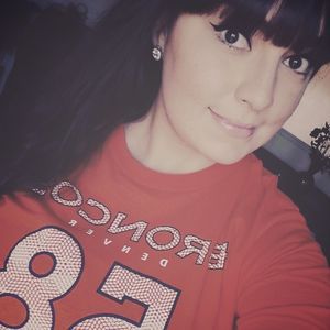 Meet your Posher, Valeria