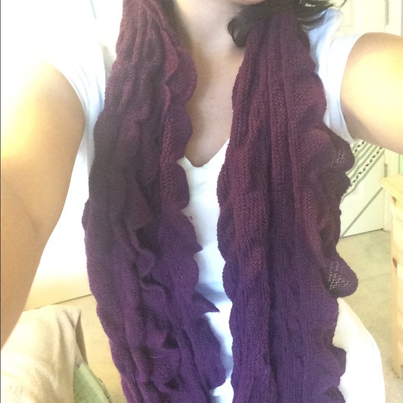 Purple infinity scarf 💜 - Picture 2 of 3