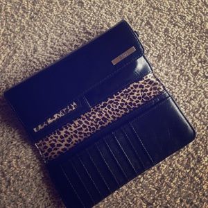 Kenneth Cole black trifold wallet