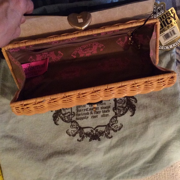 Juicy Couture straw clutch - Picture 3 of 3