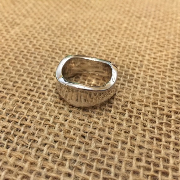 Lia Sophia Capricious Ring 6C618