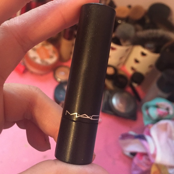 MAC prolong wear lip creme