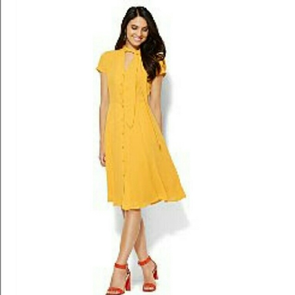 Pretty, yellow dress