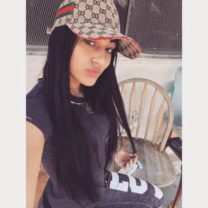 Meet your Posher, Lubia