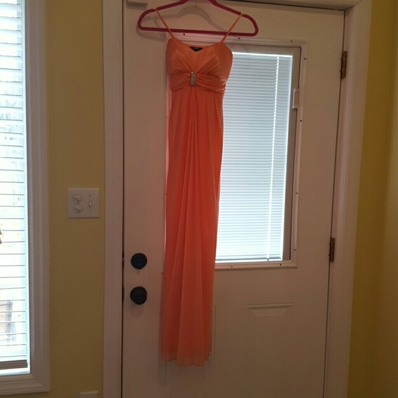 Evening gown - Picture 2 of 3