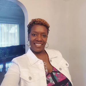 Meet your Posher, Greer