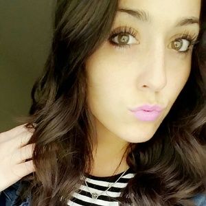 Meet your Posher, Jillian