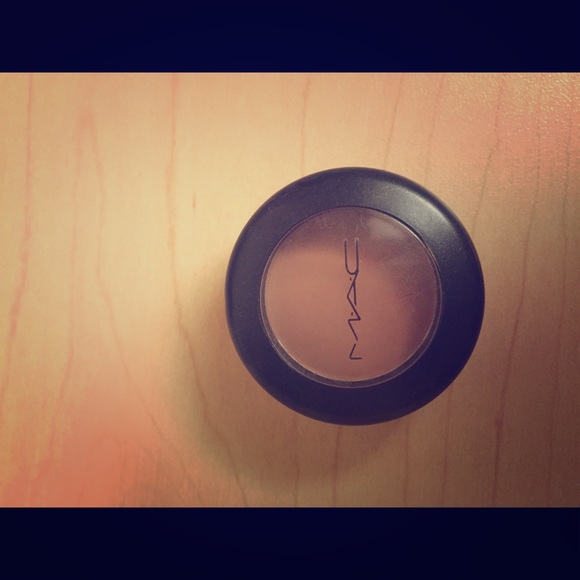 Mac Eyeshadow in soft brown