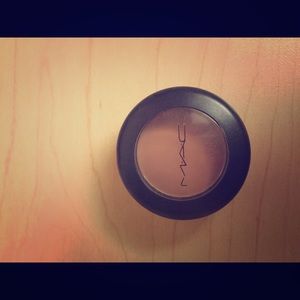 Mac Eyeshadow in soft brown