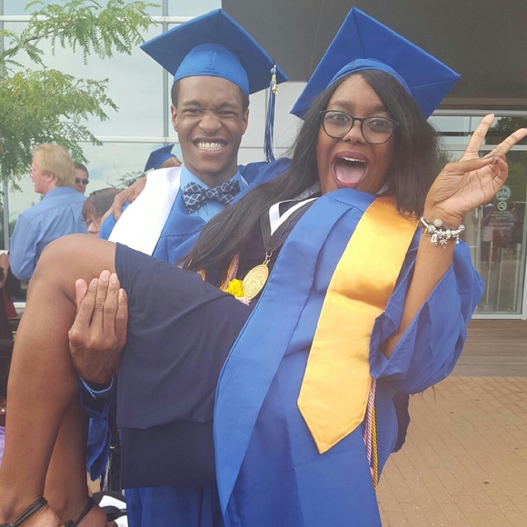 Meet your Posher, Nylea - Picture 1 of 1