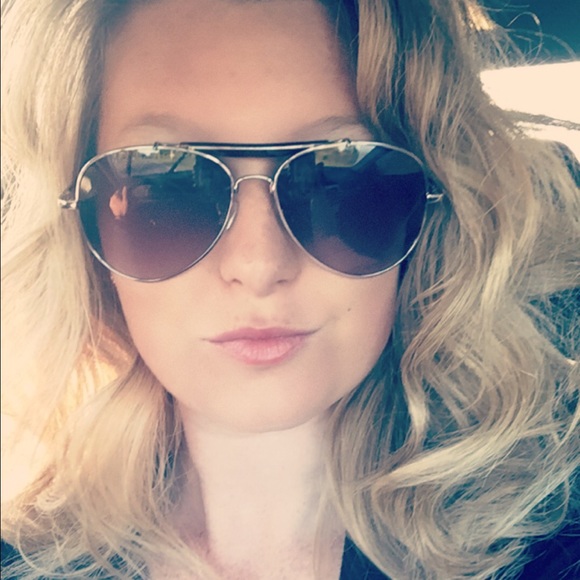 Meet your Posher, Kate - Picture 1 of 1