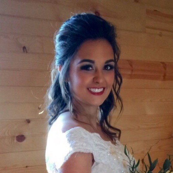 Meet your Posher, Kayla