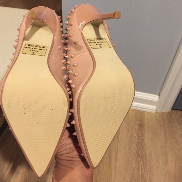 Never Worn pink studded pumps - Picture 3 of 3