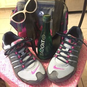 Nike Ladies Shocks Like New ✨👟💕🛍💕 Grey & Pink