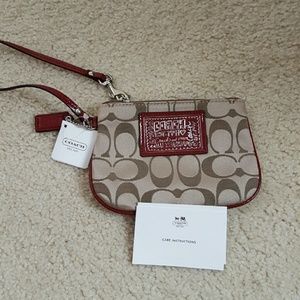 Coach poppy wristlet