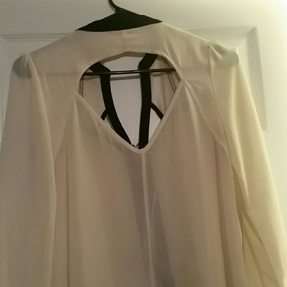 Blouse - Picture 2 of 2