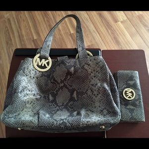 Michael kors satchel with matching wallet