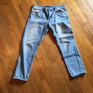 Pull & bear light wash boyfriend jeans!