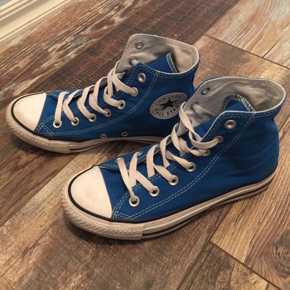 Blue high top converse!!!💙