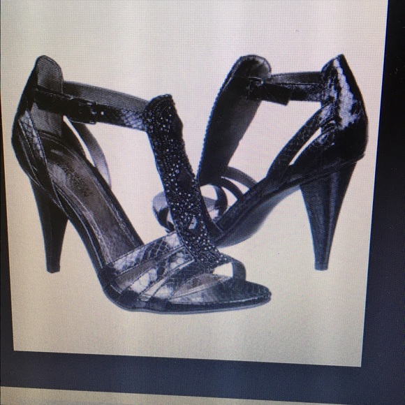 Kenneth Cole Reaction Sandal size 8