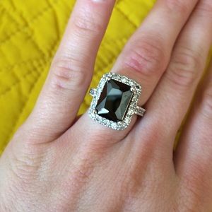 Sterling silver black stone so 5 ring