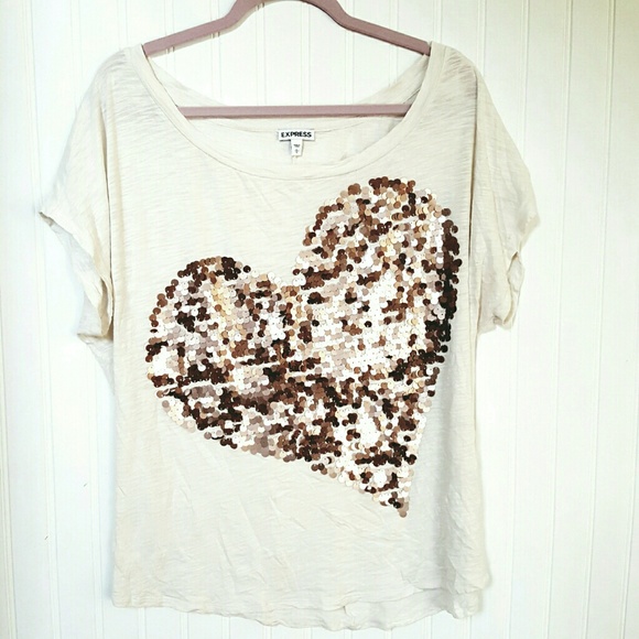 Express Tops - //SALE//  Bronze Heart Tee, Oversized, Lightweight