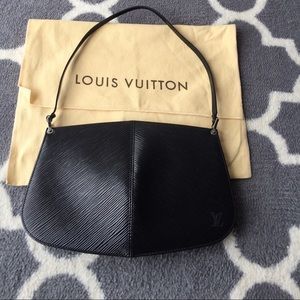 Louis Vuitton Black Epi leather