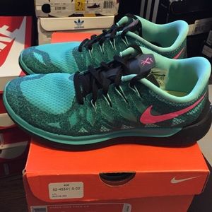 Womens Nike free 5.0