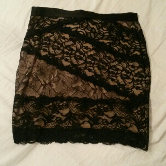 Lace pencil skirt