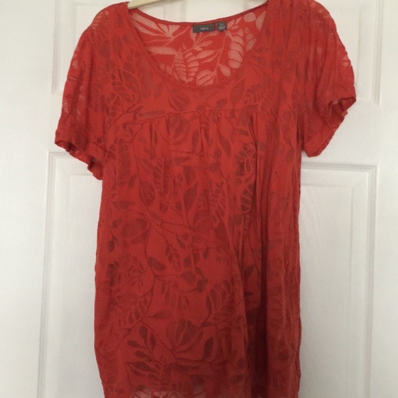 Apt 9-2 piece set camisole and shirt in coral.