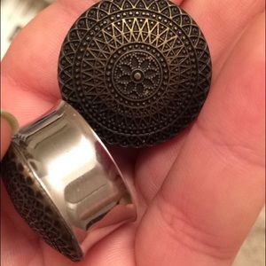 1 inch medallion plugs