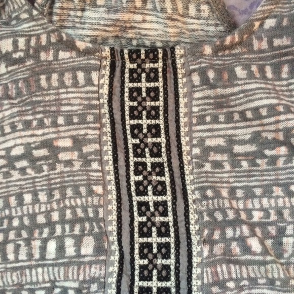 Flowy Spaghetti Strap Tank - Picture 4 of 4