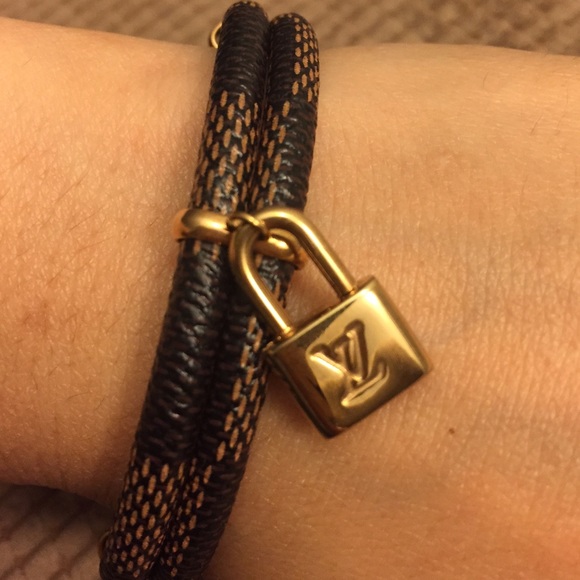 Fashion  Bracelet 😍💖💖💖💕💕 - Picture 2 of 4