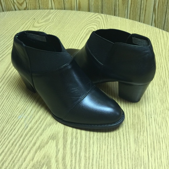 Vionic/Orthaheel Point Boot
