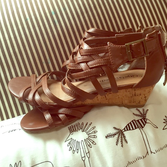 Gently used low wedges