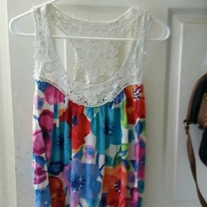 Detailed Floral Tank Top