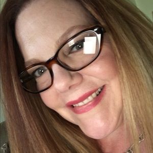 Meet your Posher, Angie