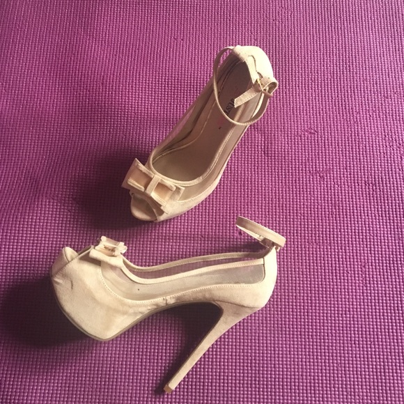 Justfab nude shoes