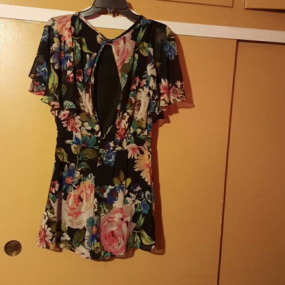 Romper - Picture 2 of 2