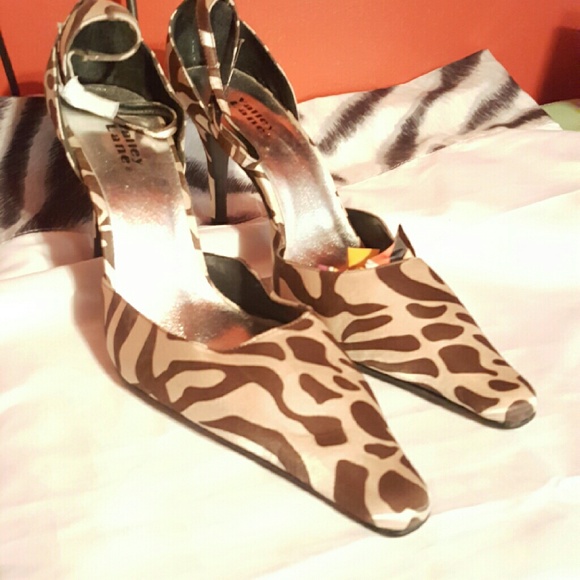 Women's shoes,  nvr worn SOLD ON M - Picture 2 of 3