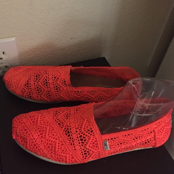 Toms lace flats sz 8.5 w bright orange