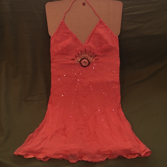 Heart Moon Star Tops - 😎hello summer😎🌷 Shimmery coral colored halter🌷