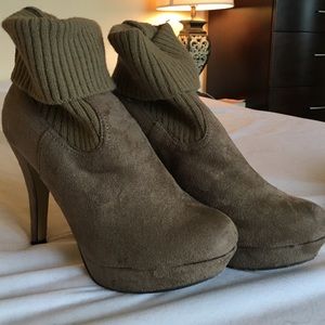 Taupe "Nara" Booties
